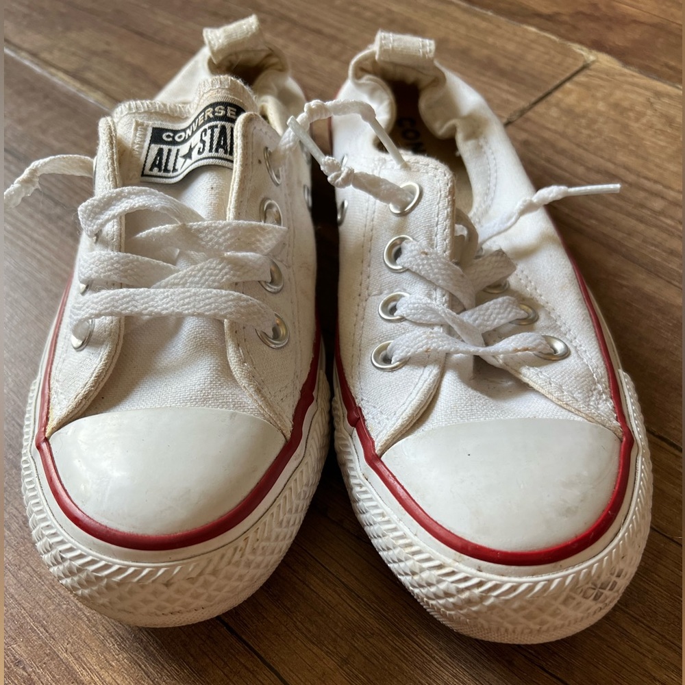 EUC White Converse women’s size 6